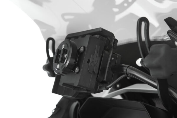 1710429728_1650978665_WUN-21177-302.jpg Eszköztartó USB töltőaljzattal gyári NAVI-5 és 6 tartó helyére SP-Connect Anti Vibration rögzítéssel - Image 1