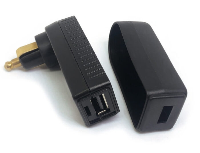 DIN/USB 5V, 3A derékszögű adapter cseppálló tokkal
